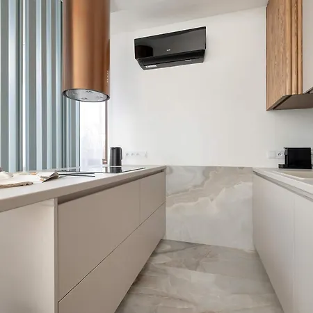 Apartment Klimatyzowany Blisko Parku W Krakowie Z 3 Sypialniami, Wanna I Parkingiem By Renters Prestige Krakow