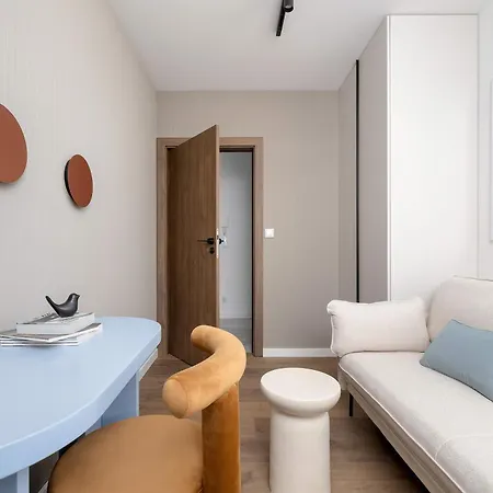 Klimatyzowany Blisko Parku W Krakowie Z 3 Sypialniami, Wanna I Parkingiem By Renters Prestige דירה קרקוב