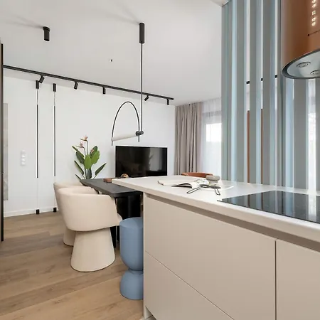 Klimatyzowany Blisko Parku W Krakowie Z 3 Sypialniami, Wanna I Parkingiem By Renters Prestige Апартаменты